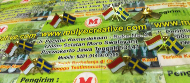 Pin Bendera Indonesia Swedia